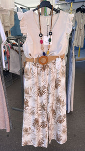 Conjunto blusa y pantalón.